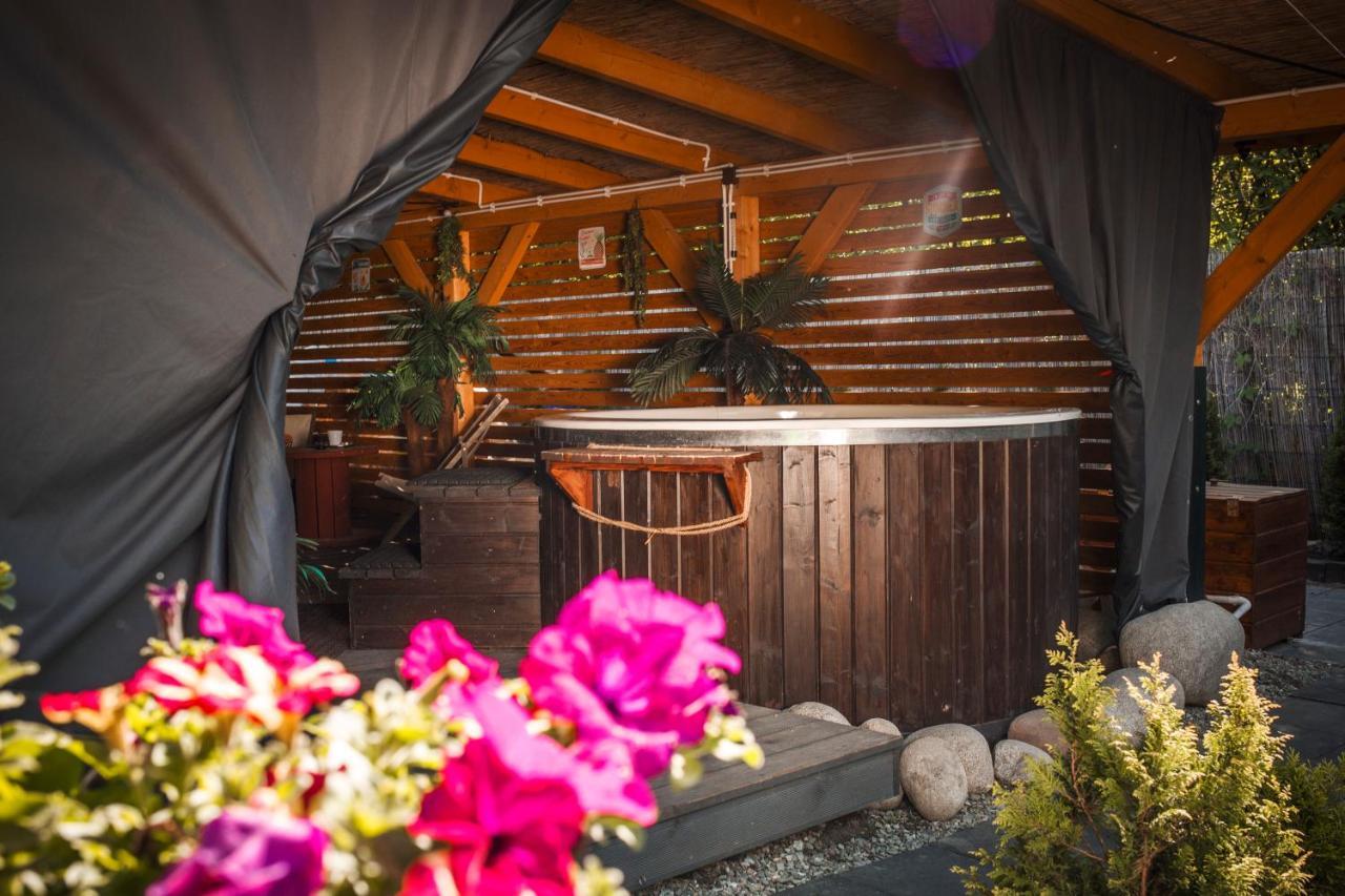 Aloha Glamp - Okragle Domki Przy Rzece - Balia I Sauna - Energylandia Zagornik Exteriör bild