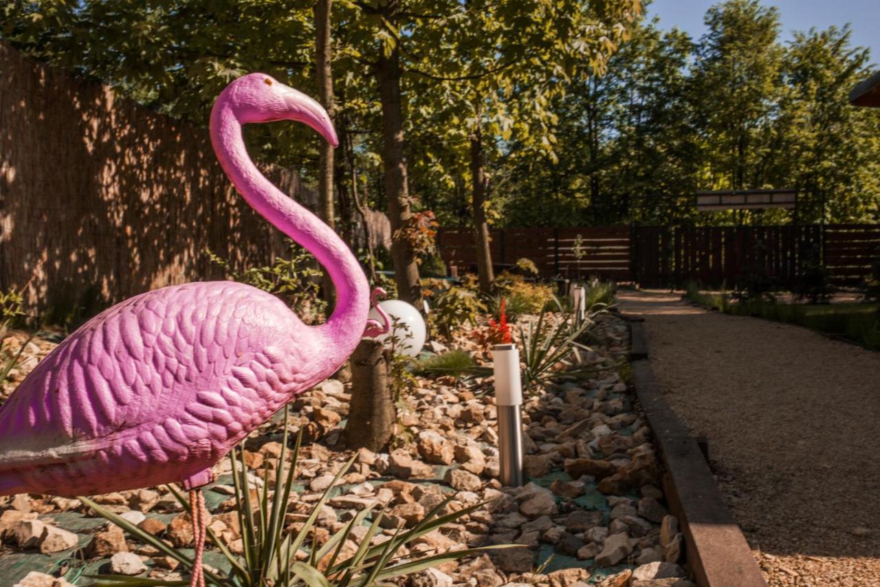 Aloha Glamp - Okragle Domki Przy Rzece - Balia I Sauna - Energylandia Zagornik Exteriör bild