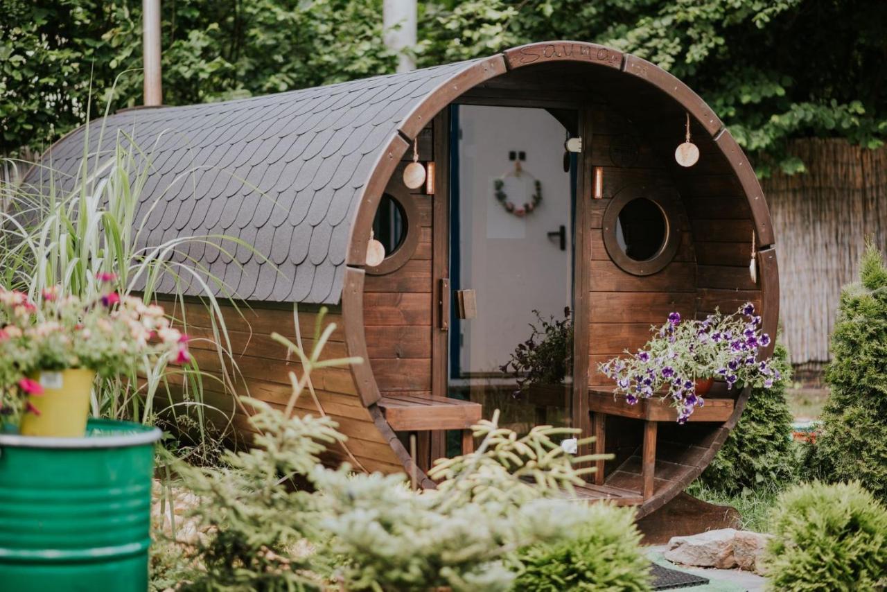 Aloha Glamp - Okragle Domki Przy Rzece - Balia I Sauna - Energylandia Zagornik Exteriör bild