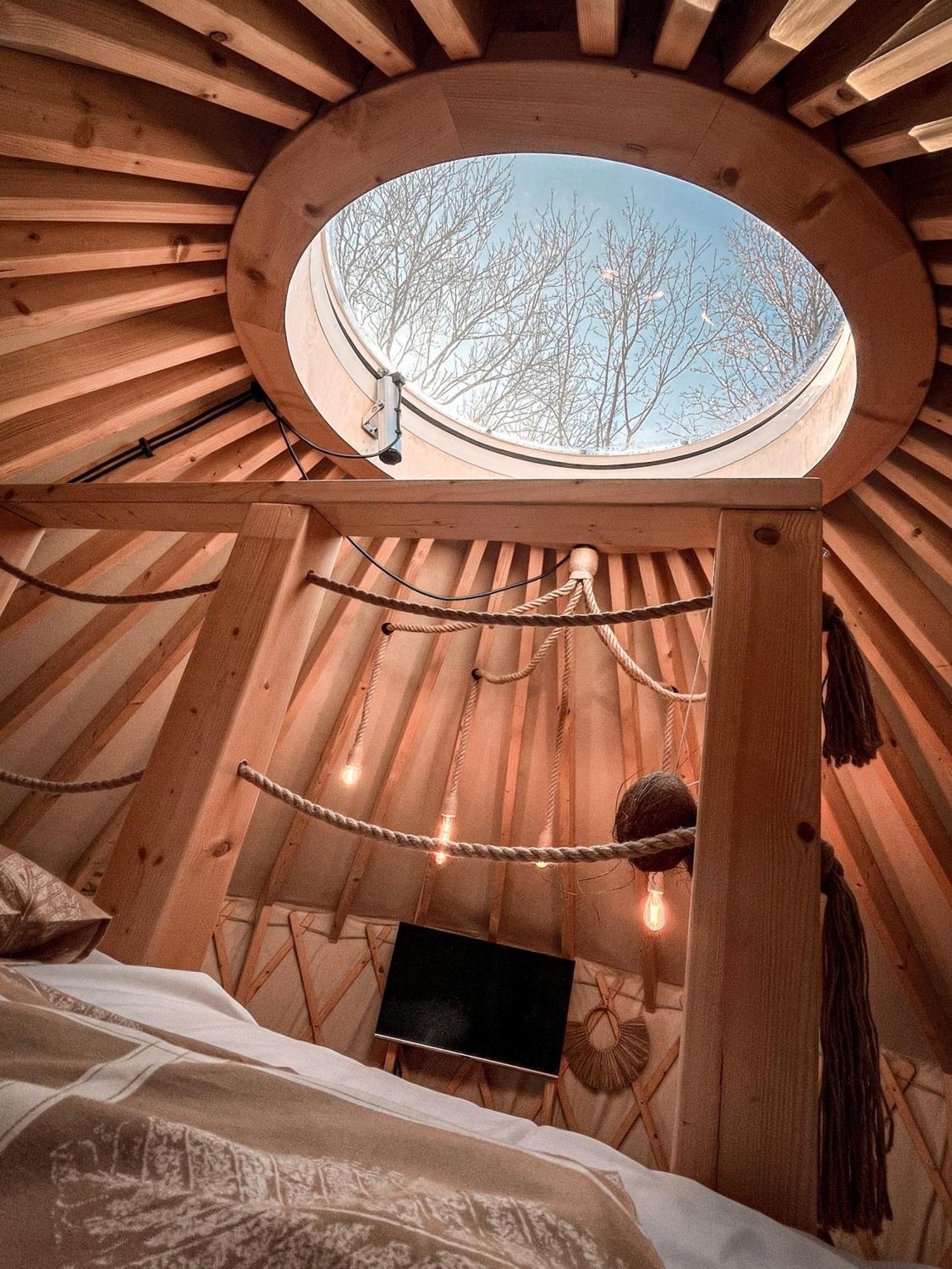 Aloha Glamp - Okragle Domki Przy Rzece - Balia I Sauna - Energylandia Zagornik Exteriör bild