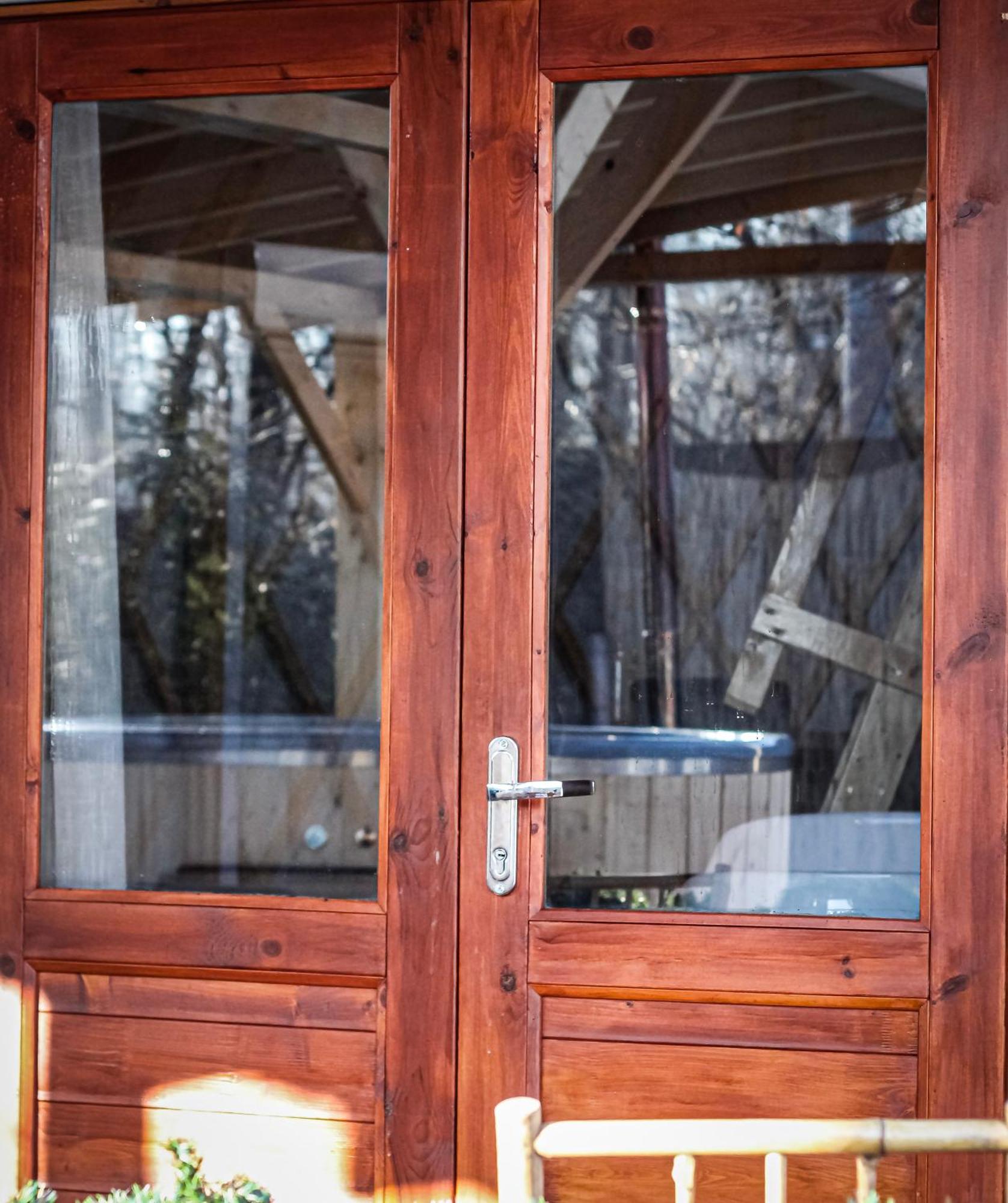 Aloha Glamp - Okragle Domki Przy Rzece - Balia I Sauna - Energylandia Zagornik Rum bild