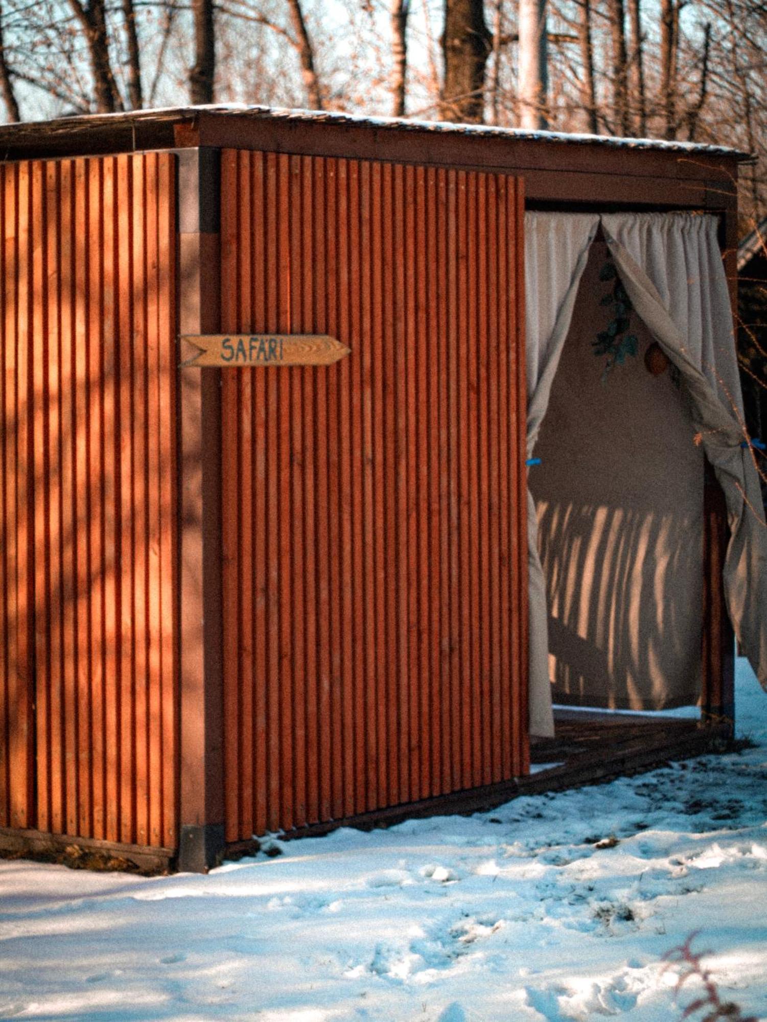 Aloha Glamp - Okragle Domki Przy Rzece - Balia I Sauna - Energylandia Zagornik Exteriör bild