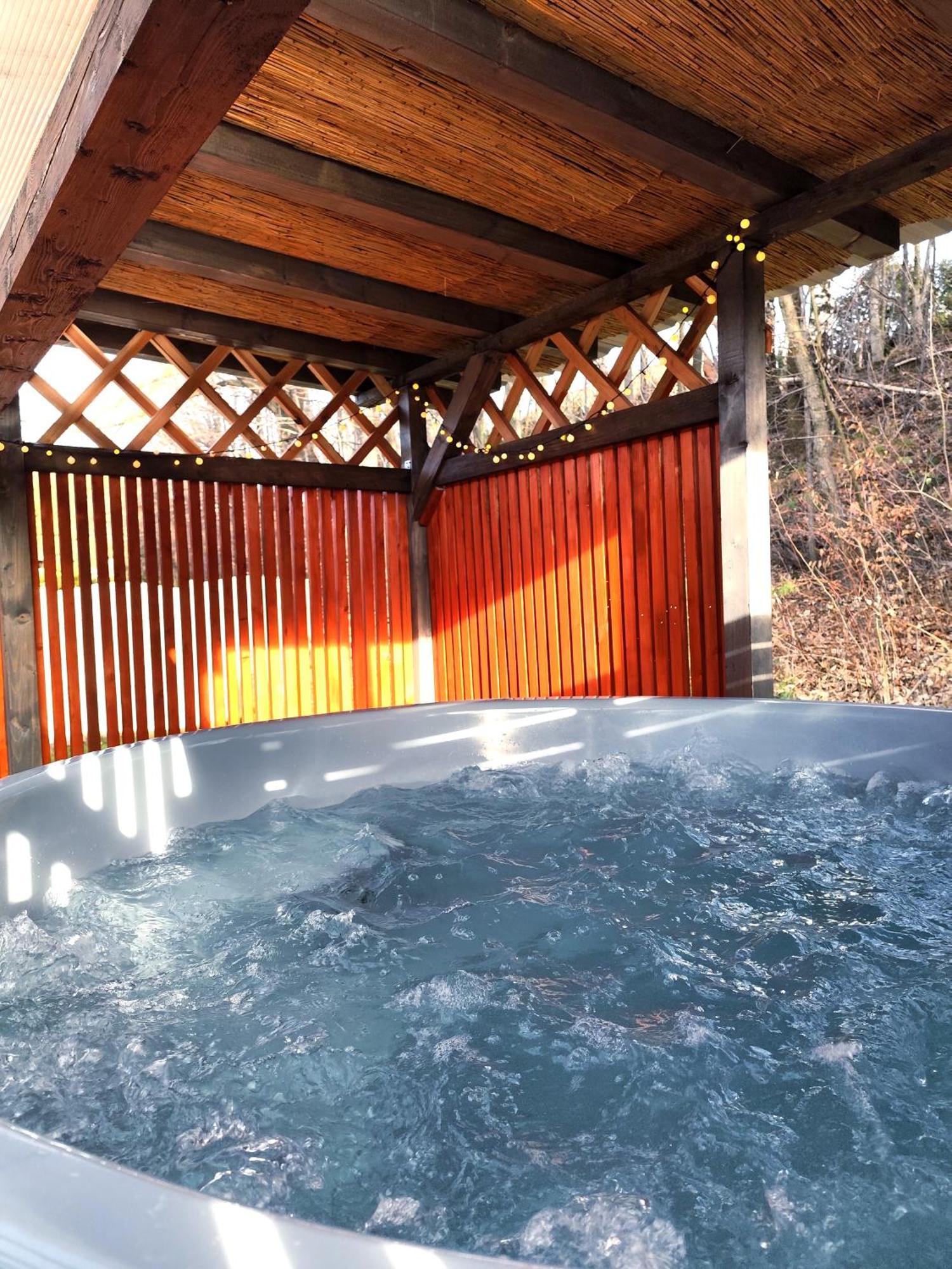 Aloha Glamp - Okragle Domki Przy Rzece - Balia I Sauna - Energylandia Zagornik Exteriör bild