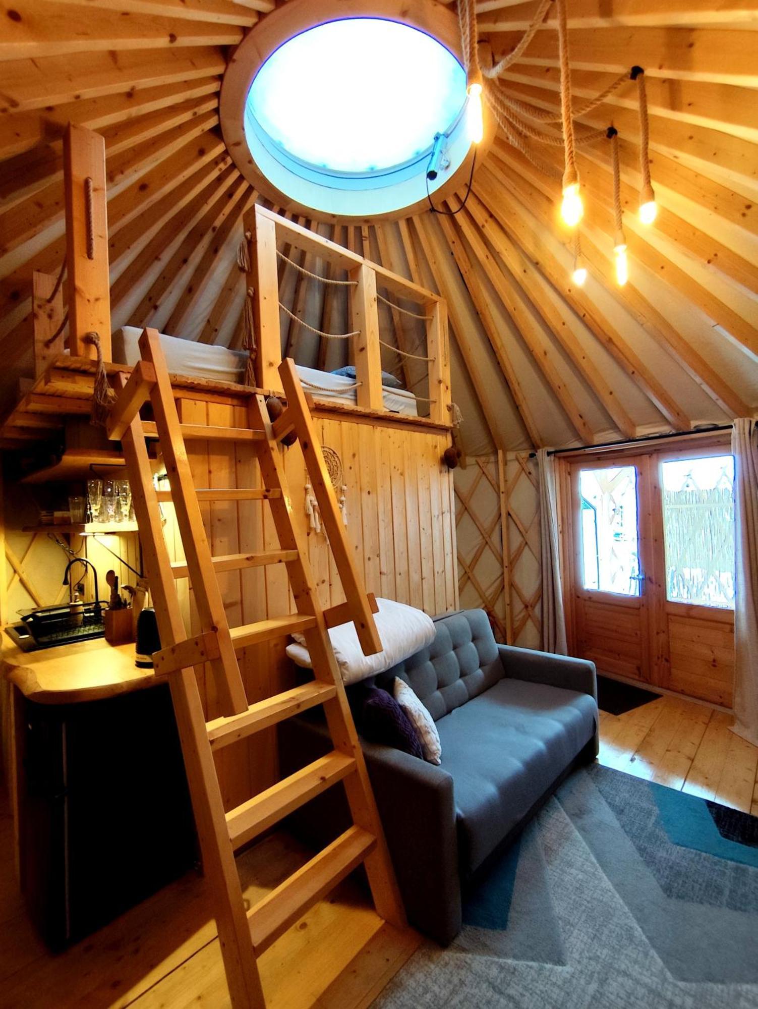 Aloha Glamp - Okragle Domki Przy Rzece - Balia I Sauna - Energylandia Zagornik Exteriör bild