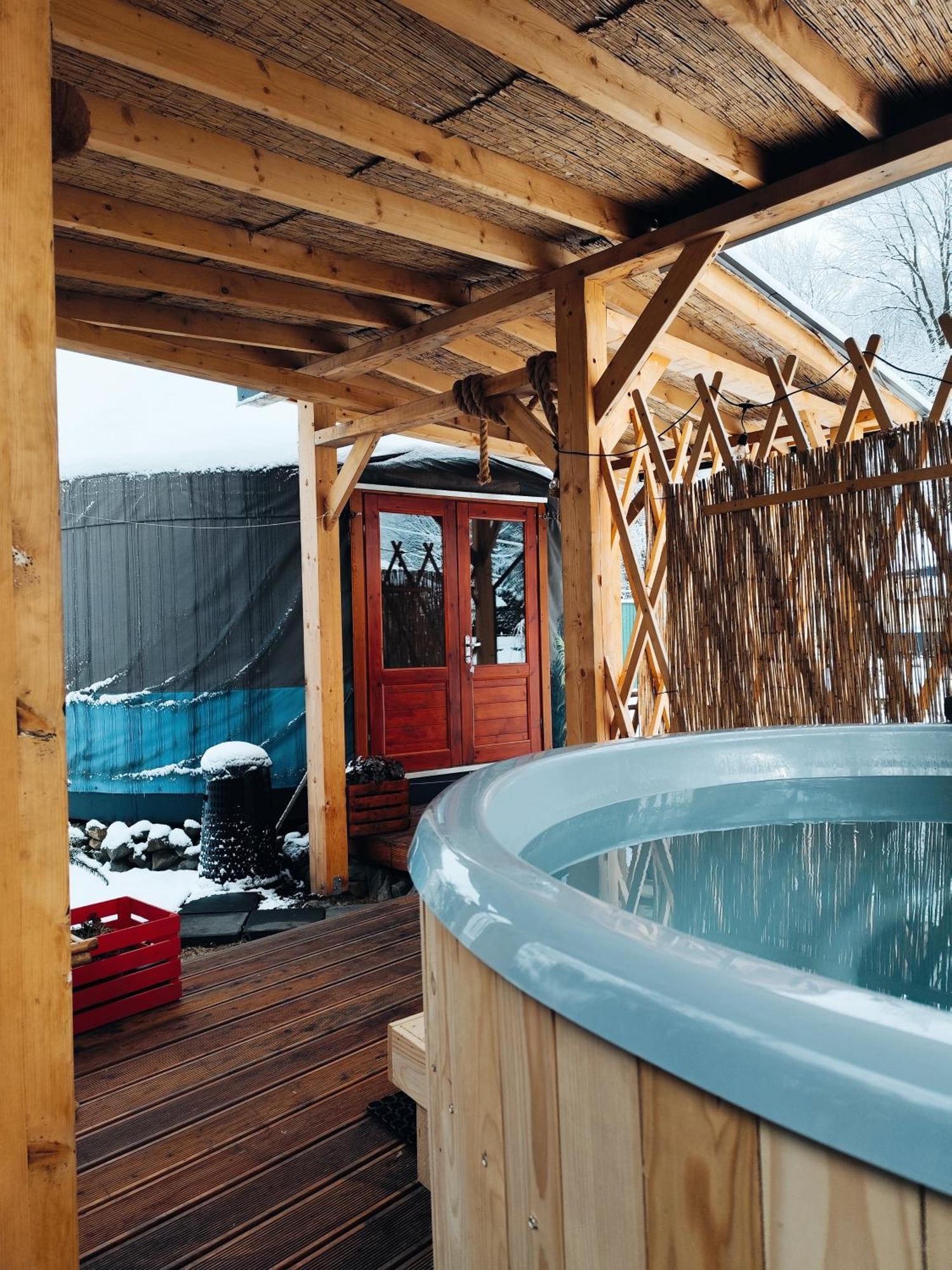 Aloha Glamp - Okragle Domki Przy Rzece - Balia I Sauna - Energylandia Zagornik Exteriör bild